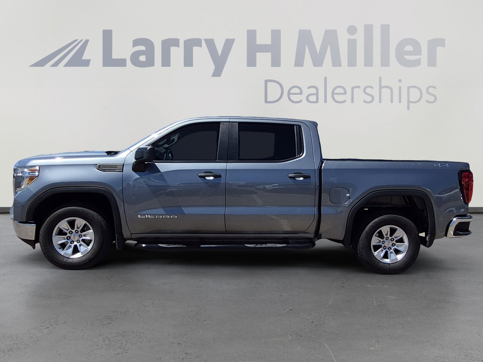 Used 2020 GMC Sierra 1500 4x4 Crew Cab w/ Sierra Value Package image 2