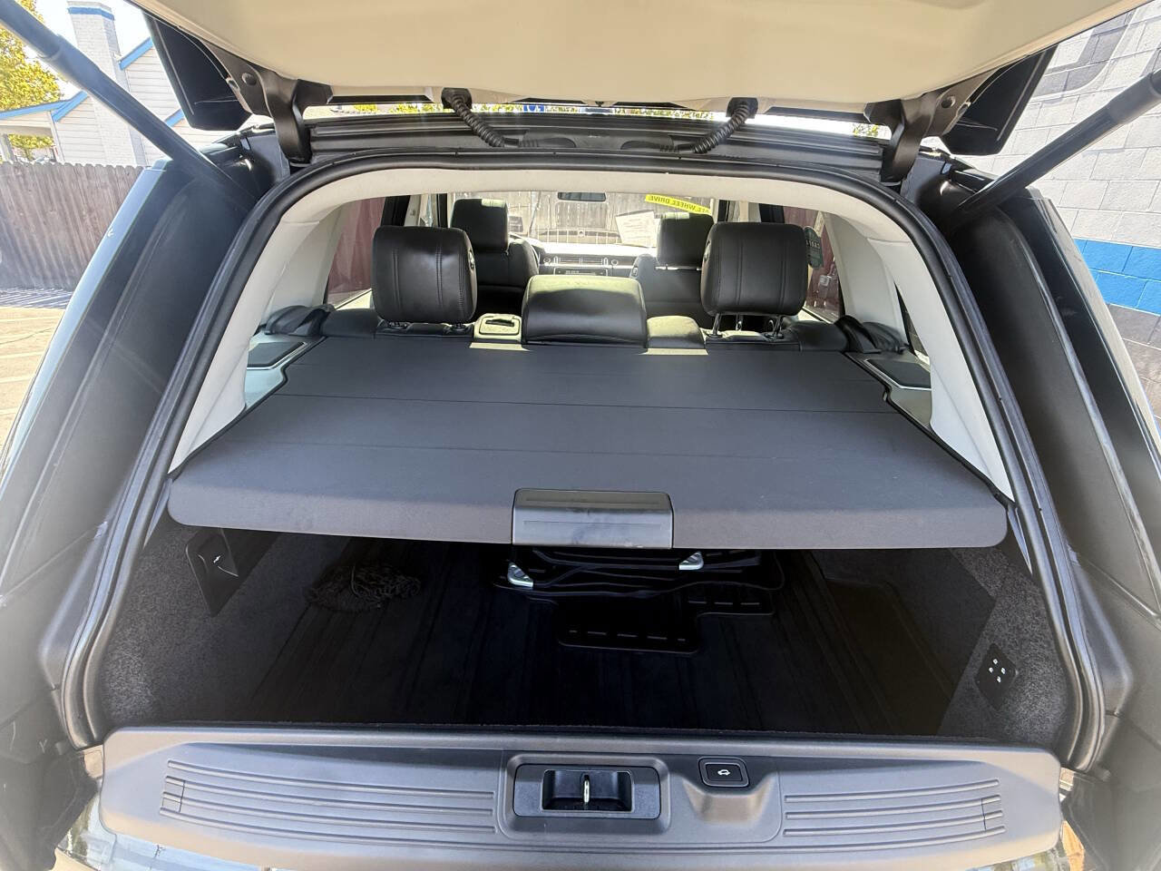 Used 2016 Land Rover Range Rover Supercharged image 25