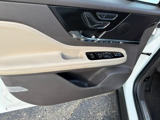 Certified 2023 Lincoln Corsair FWD image 15