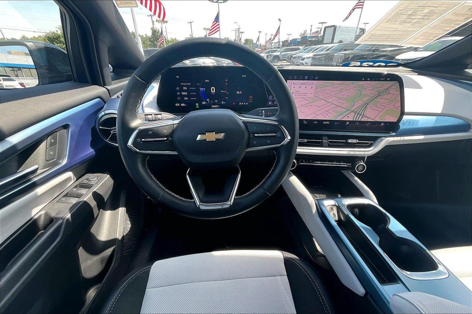 Used 2025 Chevrolet Equinox EV LT FWD image 5