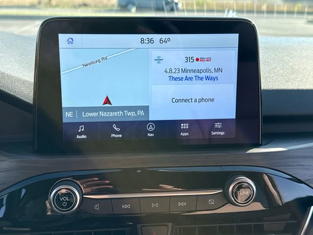 Used 2020 Ford Escape Titanium image 29