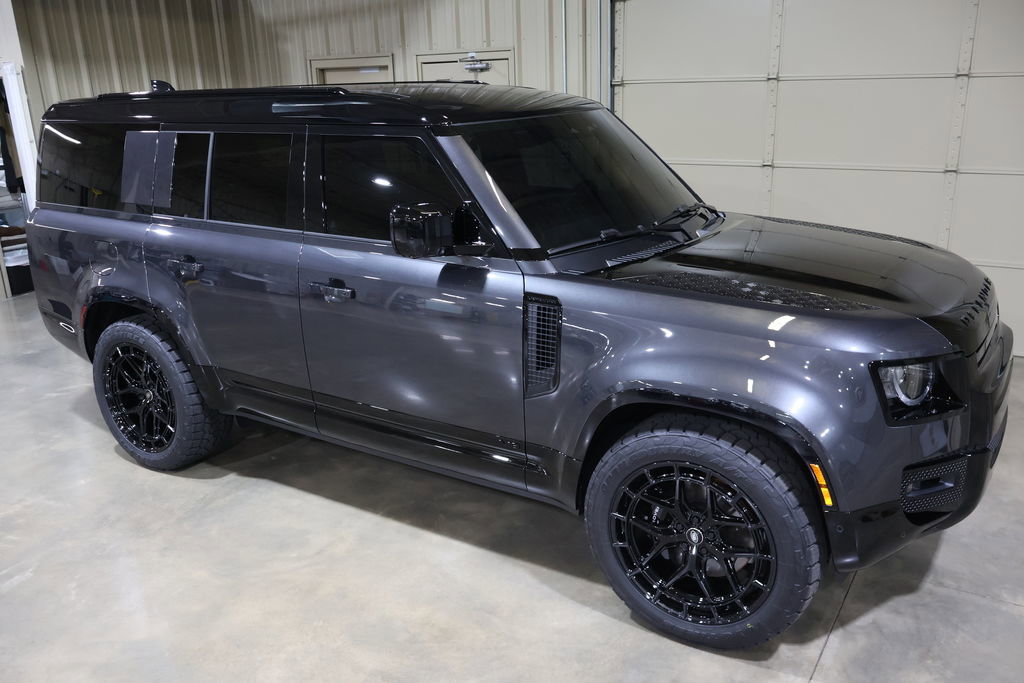 Used 2025 Land Rover Defender 130 V8 image 64