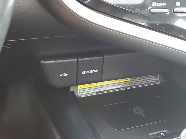 Used 2020 Toyota Camry XSE image 19