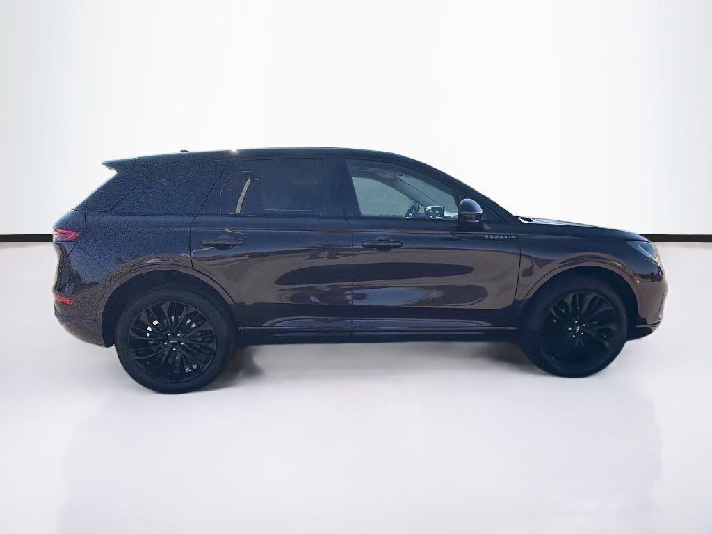 Used 2023 Lincoln Corsair AWD w/ Equipment Group 101A image 4