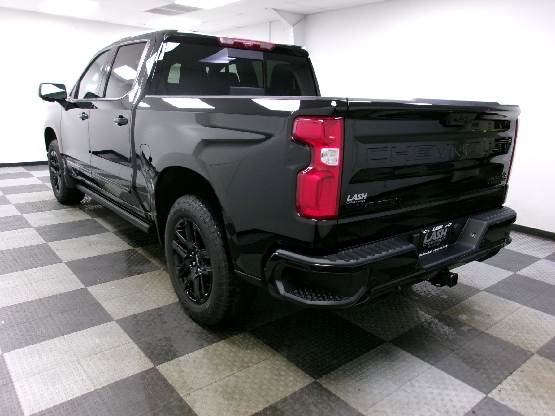 New 2026 Chevrolet Silverado 1500 High Country w/ Midnight Edition image 2