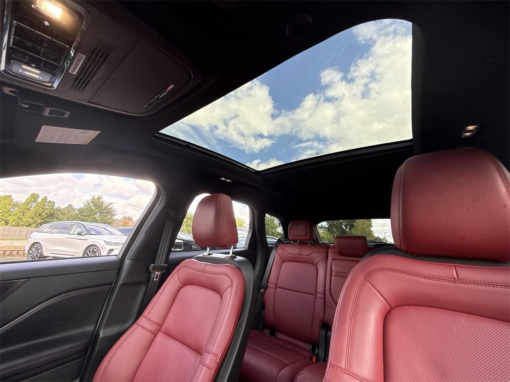 Certified 2025 Lincoln Corsair Reserve w/ Equipment Group 202A image 16