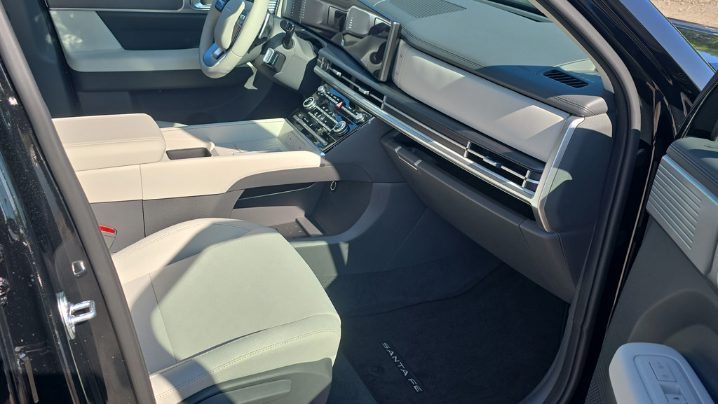 New 2027 Hyundai Santa Fe SE FWD image 13