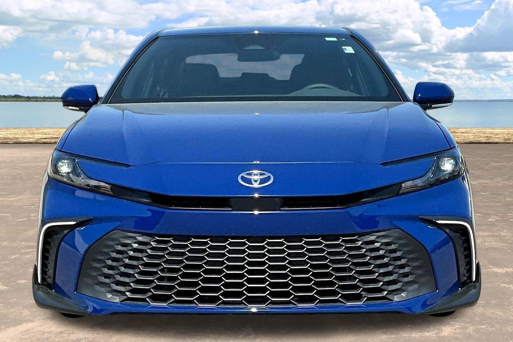 Used 2026 Toyota Camry SE image 2