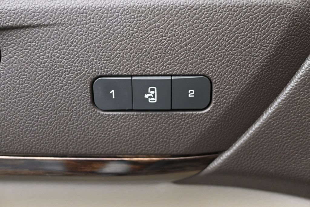 Used 2014 GMC Acadia Denali FWD image 15