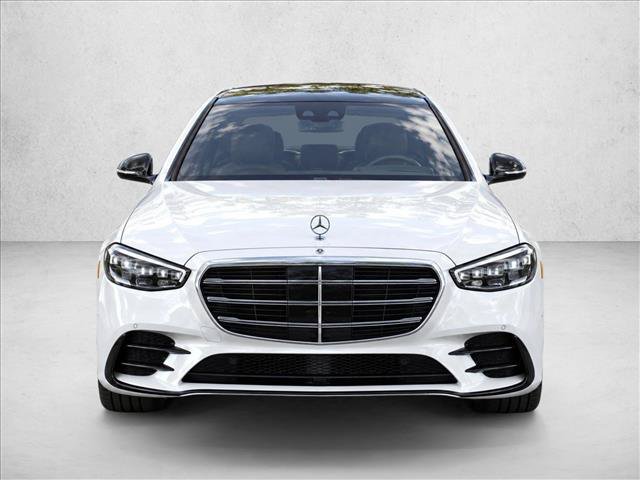 Used 2022 Mercedes-Benz S 580 4MATIC Sedan image 2