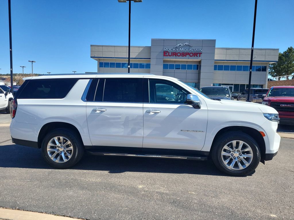 Used 2023 Chevrolet Suburban Premier image 2