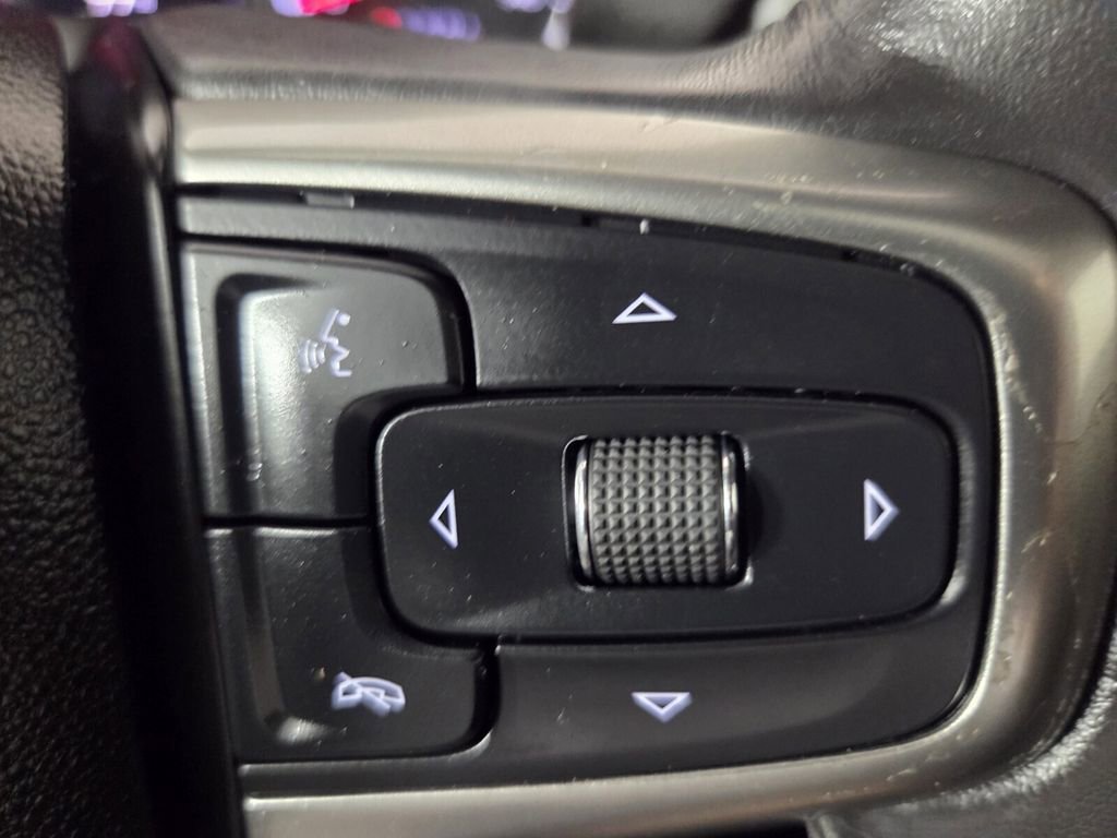 Used 2019 Chevrolet Silverado 1500 LTZ w/ LTZ Premium Package AWD/4WD image 20