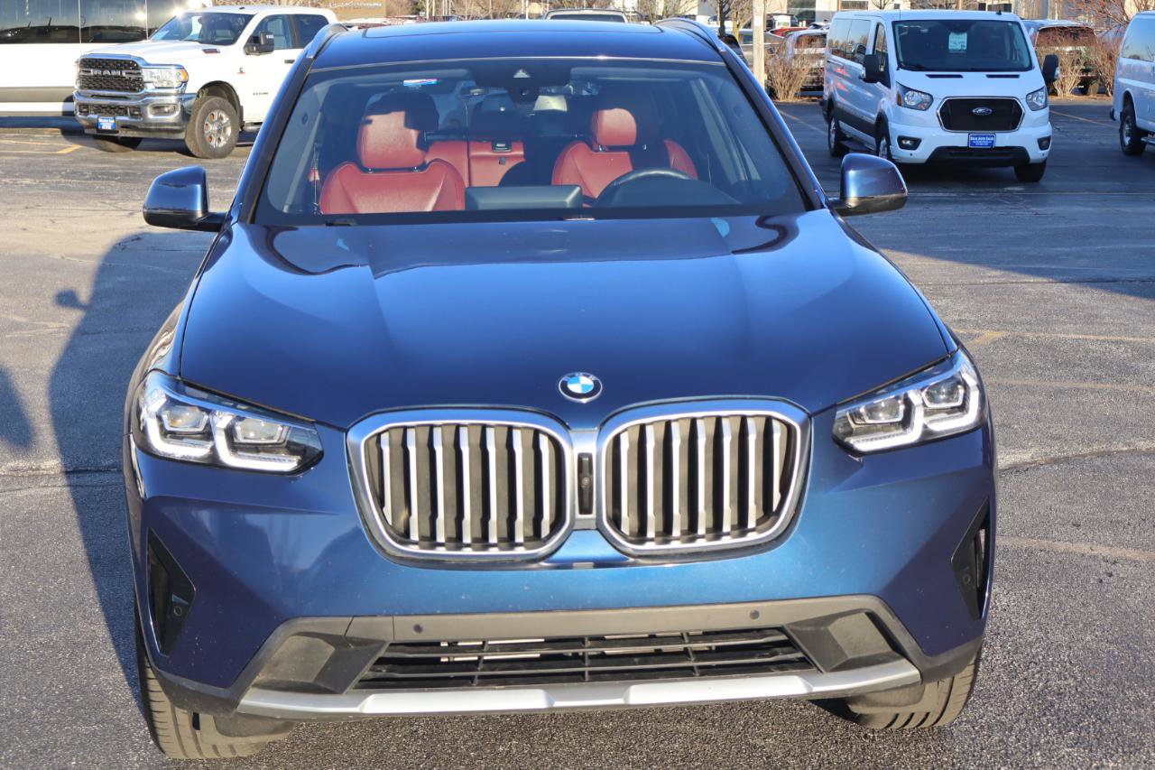 Used 2023 BMW X3 xDrive30i w/ Premium Package image 2