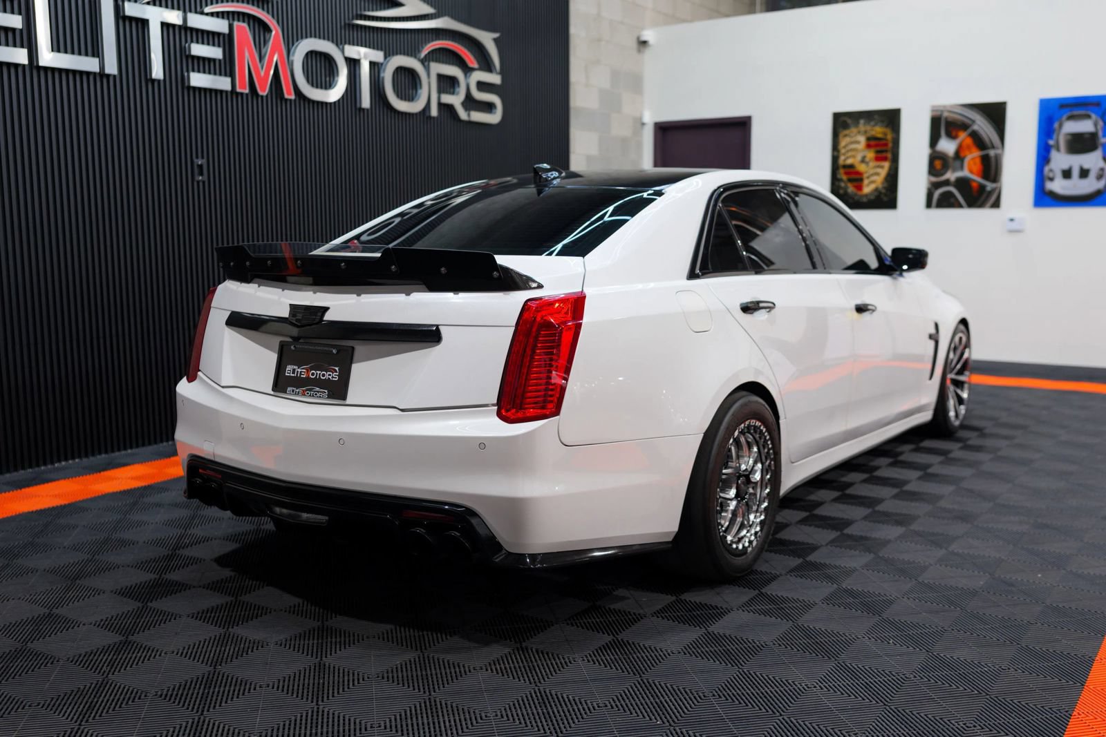 Used 2016 Cadillac CTS V w/ Luxury Package RWD image 16