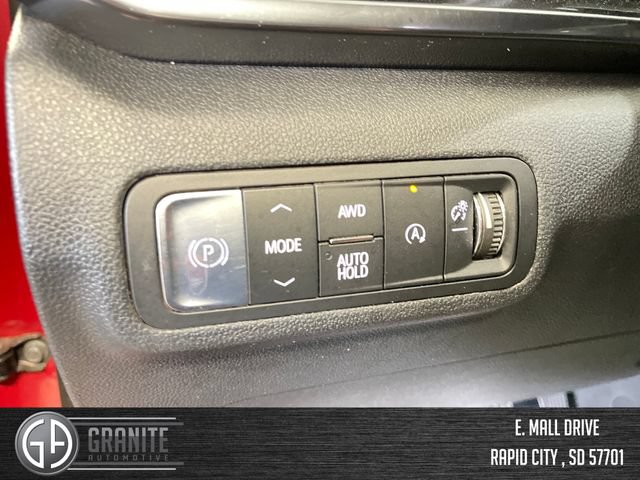 Used 2026 GMC Terrain AT4 AWD/4WD image 30