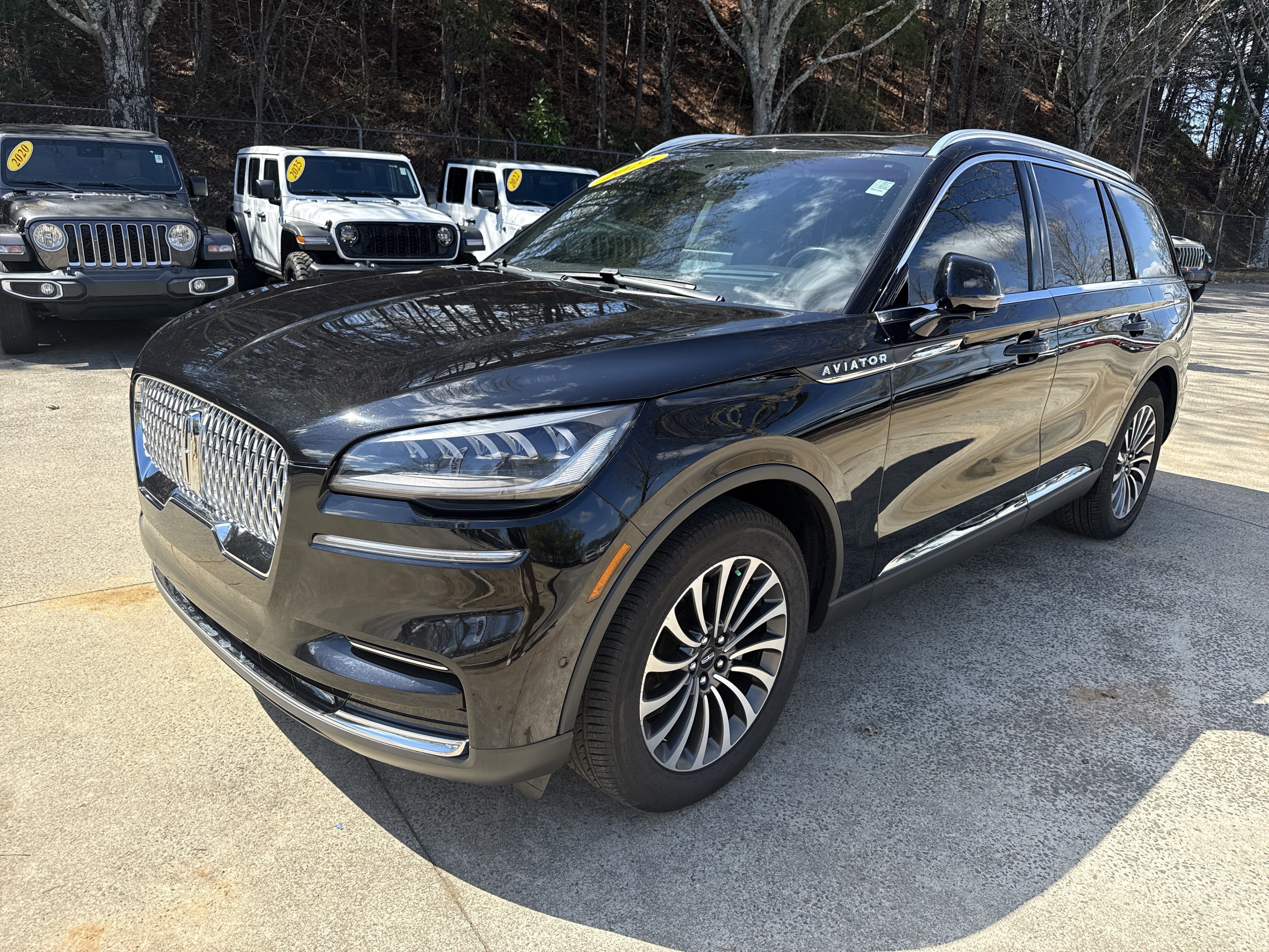 Used 2022 Lincoln Aviator Reserve w/ Equipment Group 201A image 3