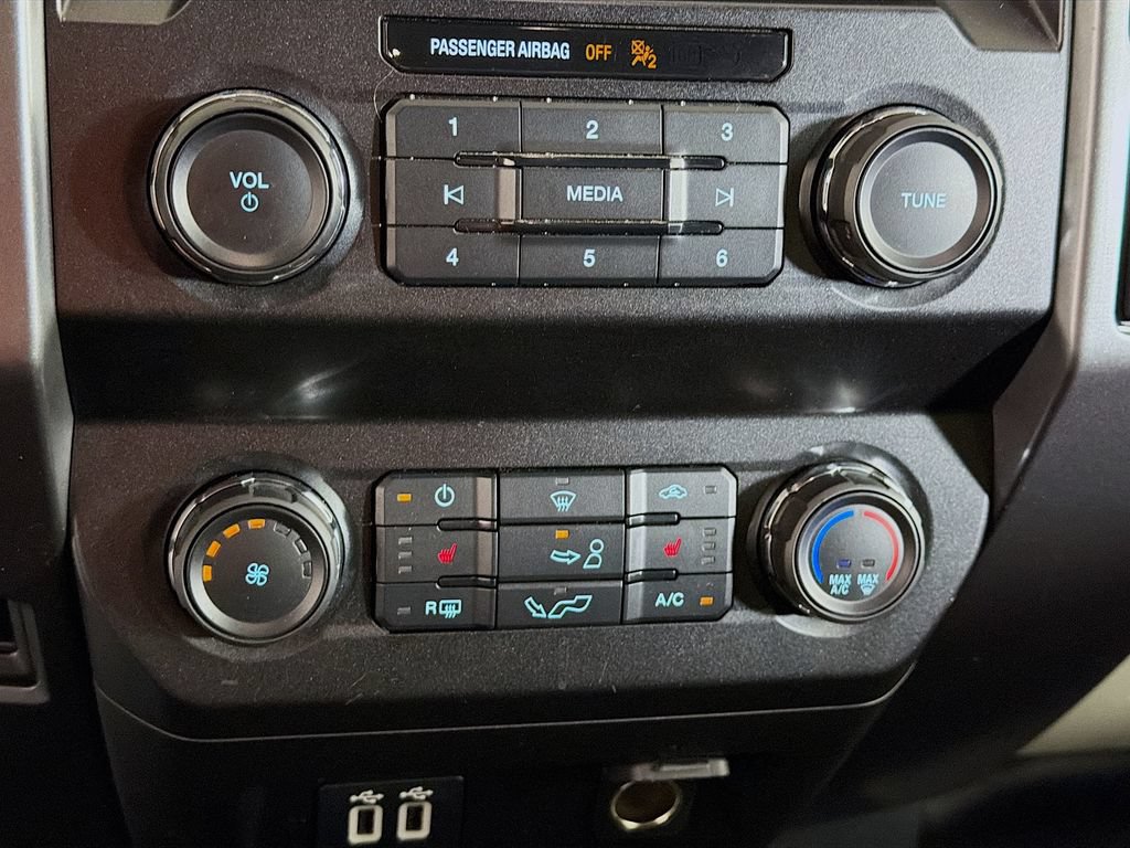 Used 2019 Ford F150 XLT w/ Equipment Group 302A Luxury AWD/4WD image 16