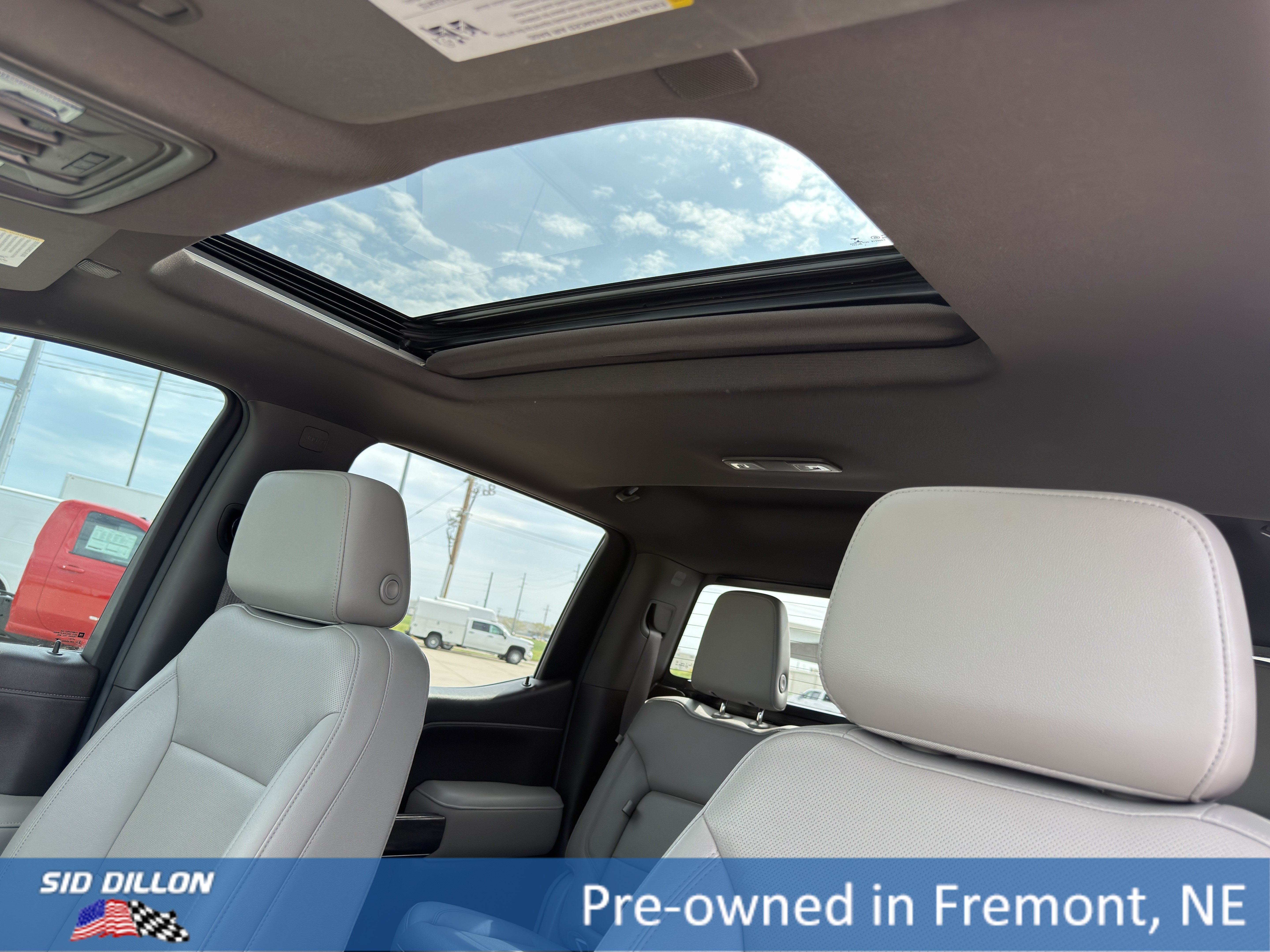 Used 2021 Chevrolet Silverado 1500 LTZ w/ LTZ Premium Package AWD/4WD image 17