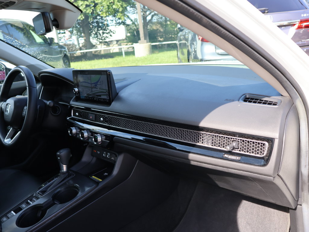 Certified 2024 Honda Civic Touring image 9