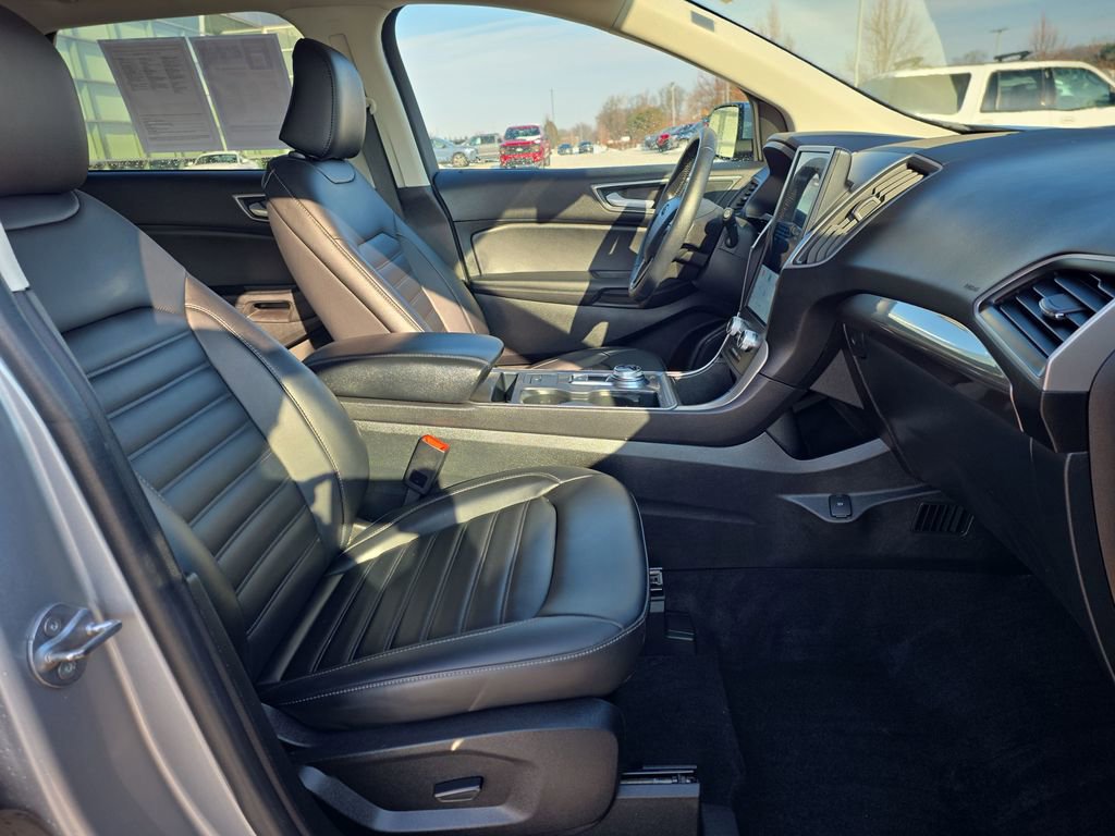 Used 2024 Ford Edge SEL w/ Convenience Package image 15