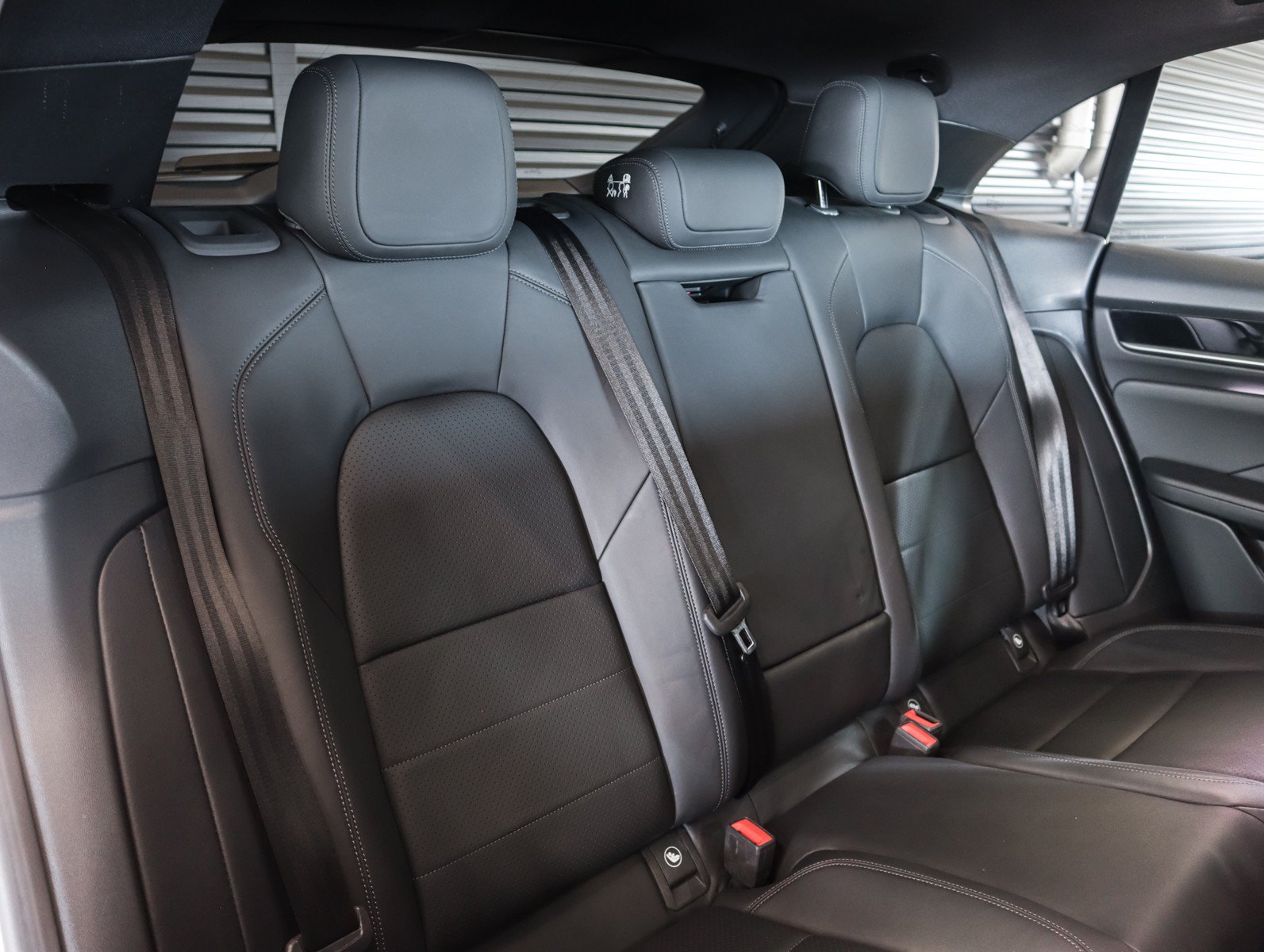 Used 2024 Porsche Macan 4 Electric AWD/4WD image 6