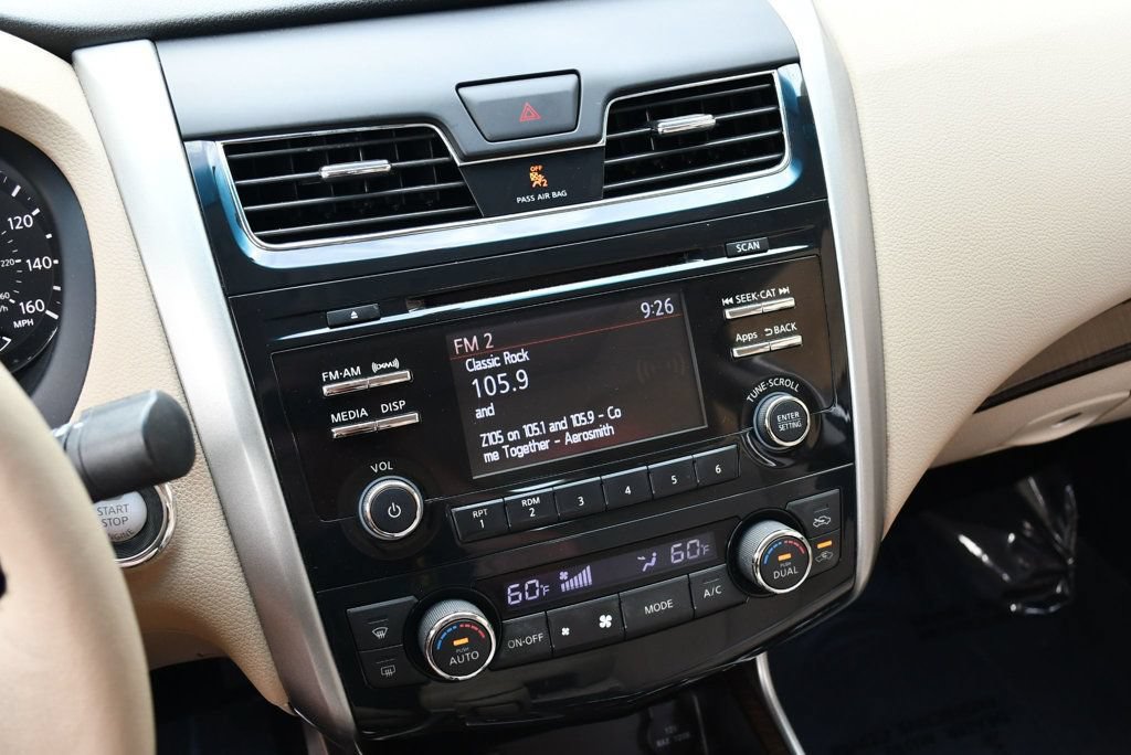 Used 2015 Nissan Altima 2.5 SL w/ Moonroof Package FWD image 13