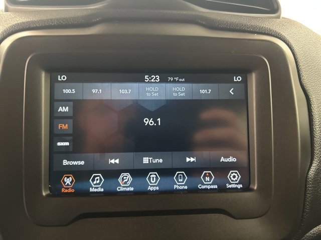 Used 2020 Jeep Renegade Altitude image 14