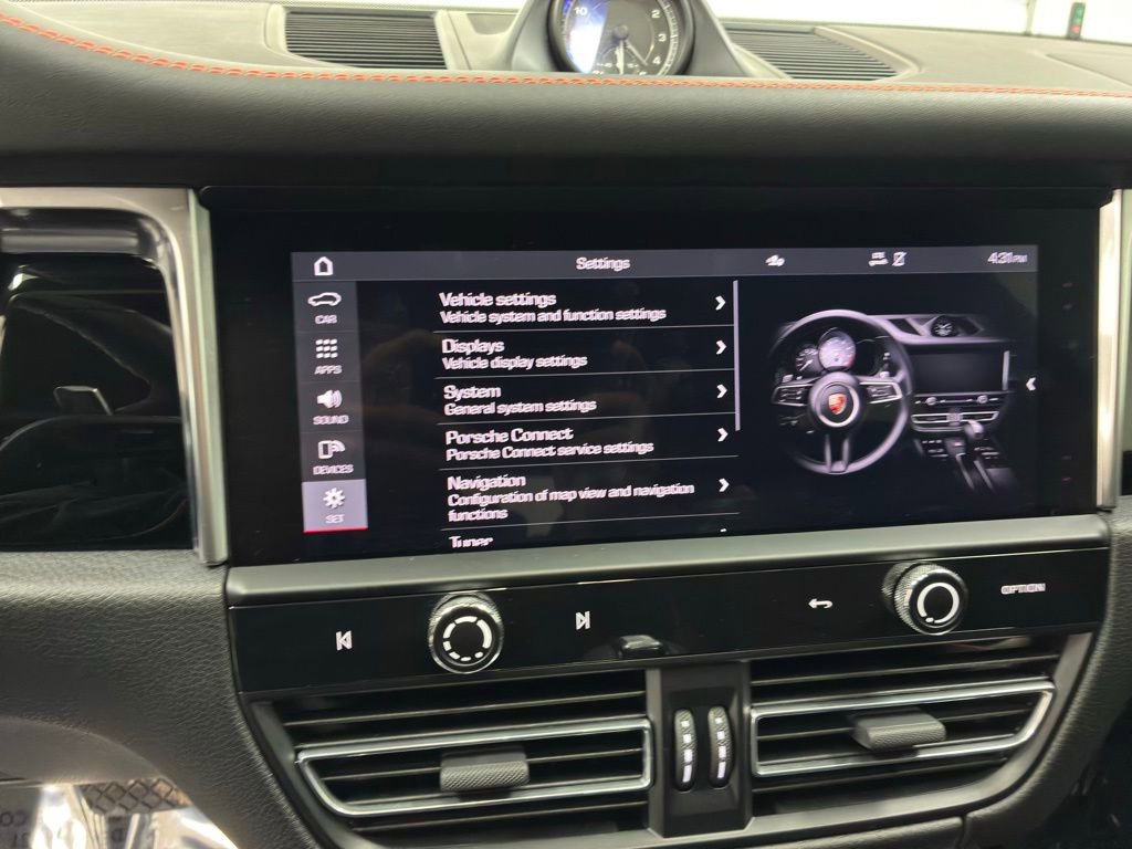 Used 2023 Porsche Macan w/ Premium Package Plus image 35