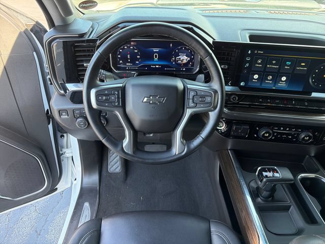 Used 2024 Chevrolet Silverado 1500 LT Trail Boss w/ Convenience Package II AWD/4WD image 15