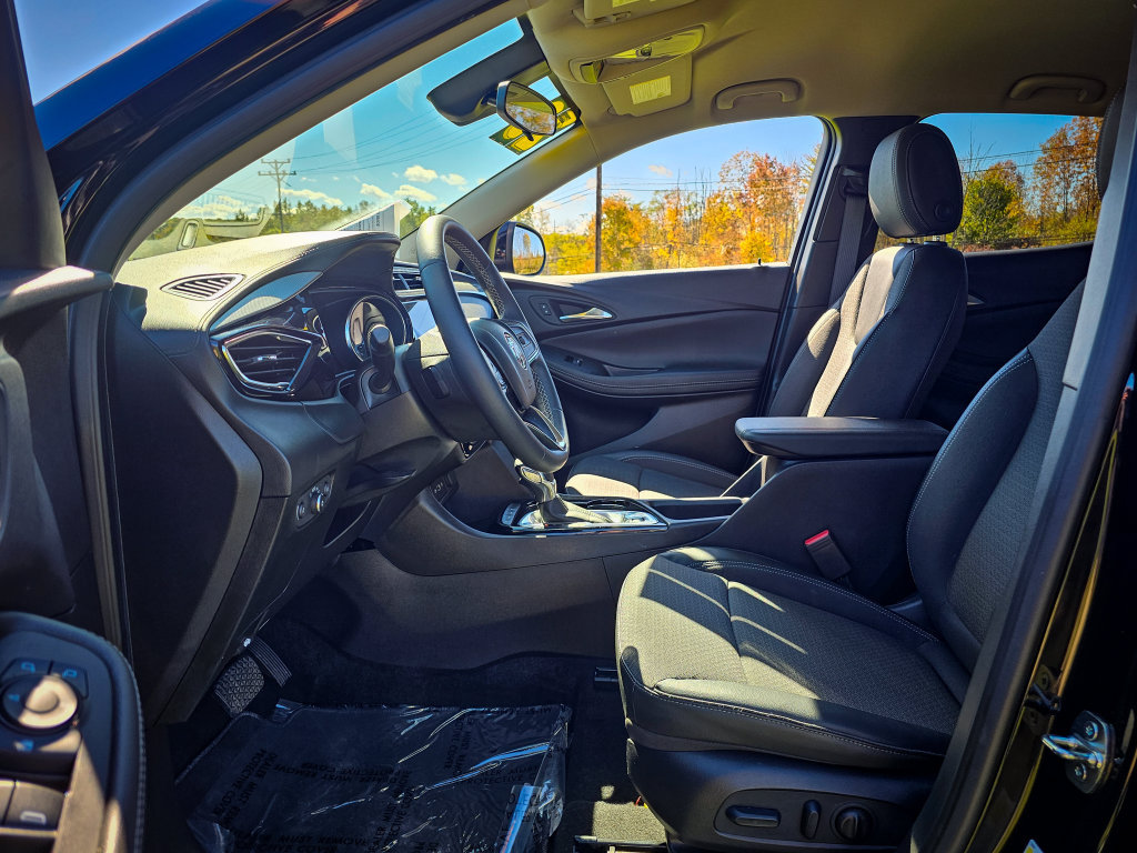 Used 2023 Buick Encore GX Select w/ Sport Touring Package AWD/4WD image 13