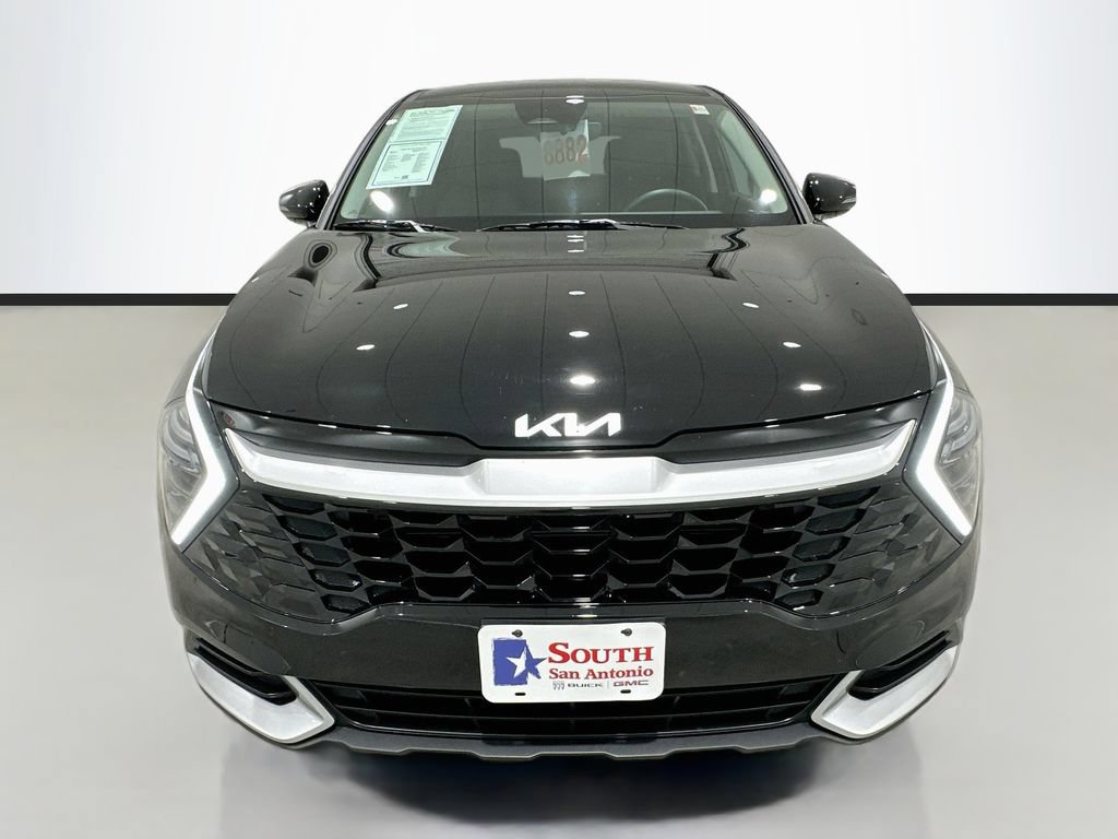 Used 2025 Kia Sportage EX FWD image 2