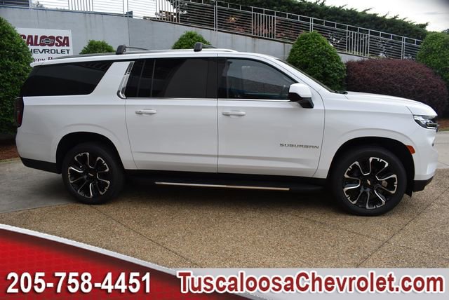 Used 2022 Chevrolet Suburban LS w/ Driver Alert Package RWD image 12
