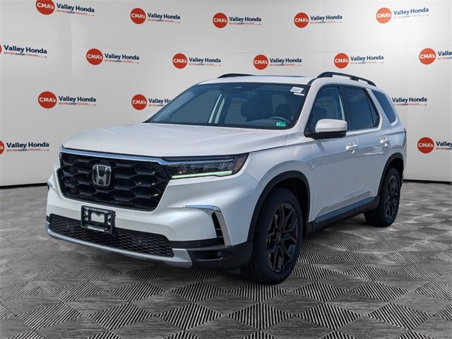 New 2025 Honda Pilot Touring image 1