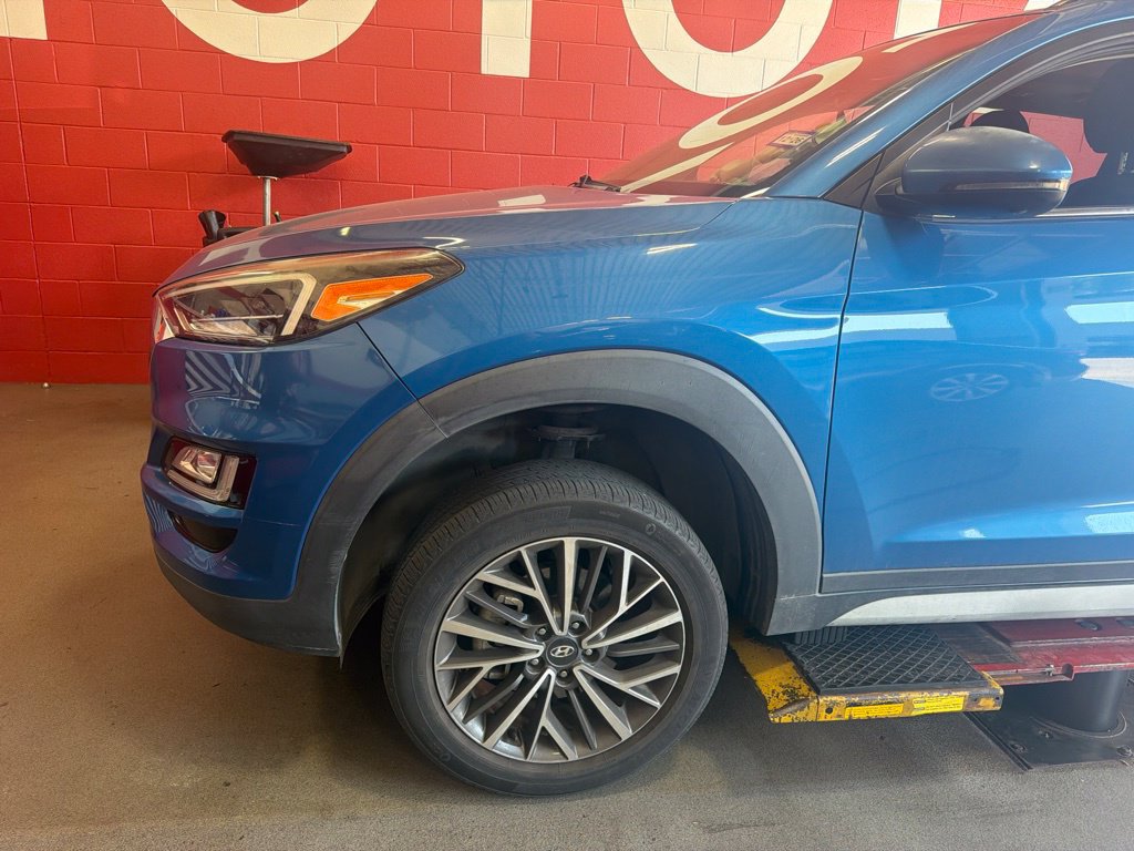 Used 2021 Hyundai Tucson Ultimate w/ Cargo Package FWD image 2