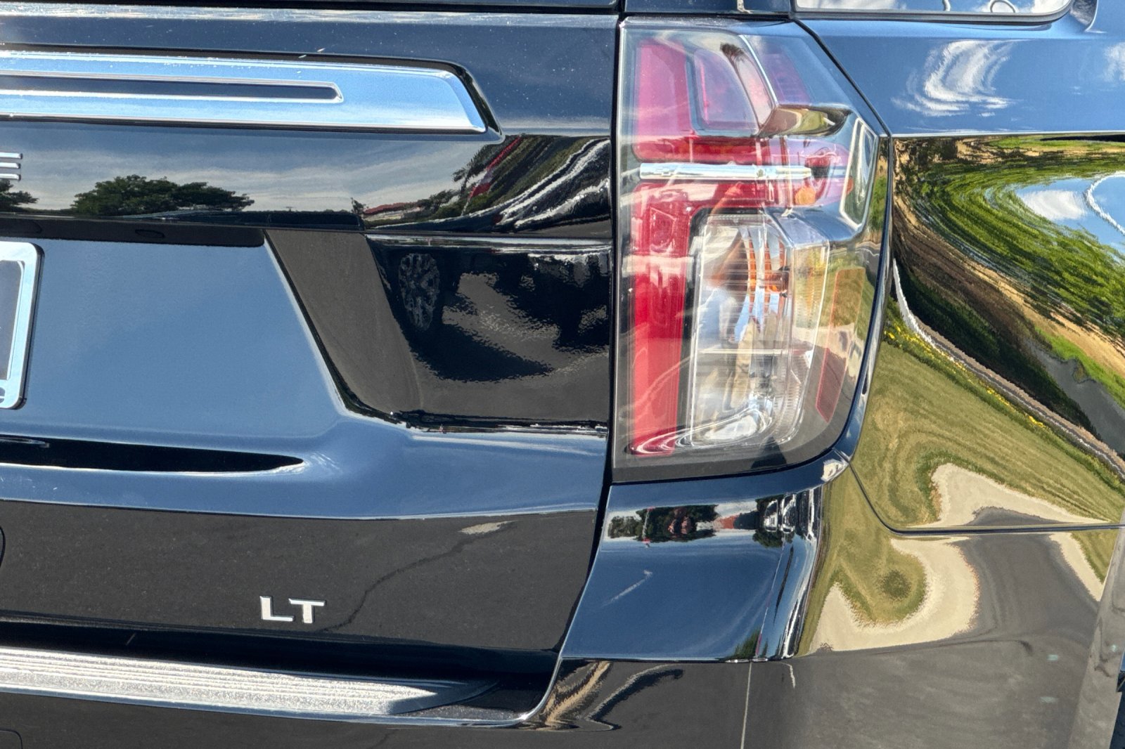 Used 2024 Chevrolet Tahoe LT image 39