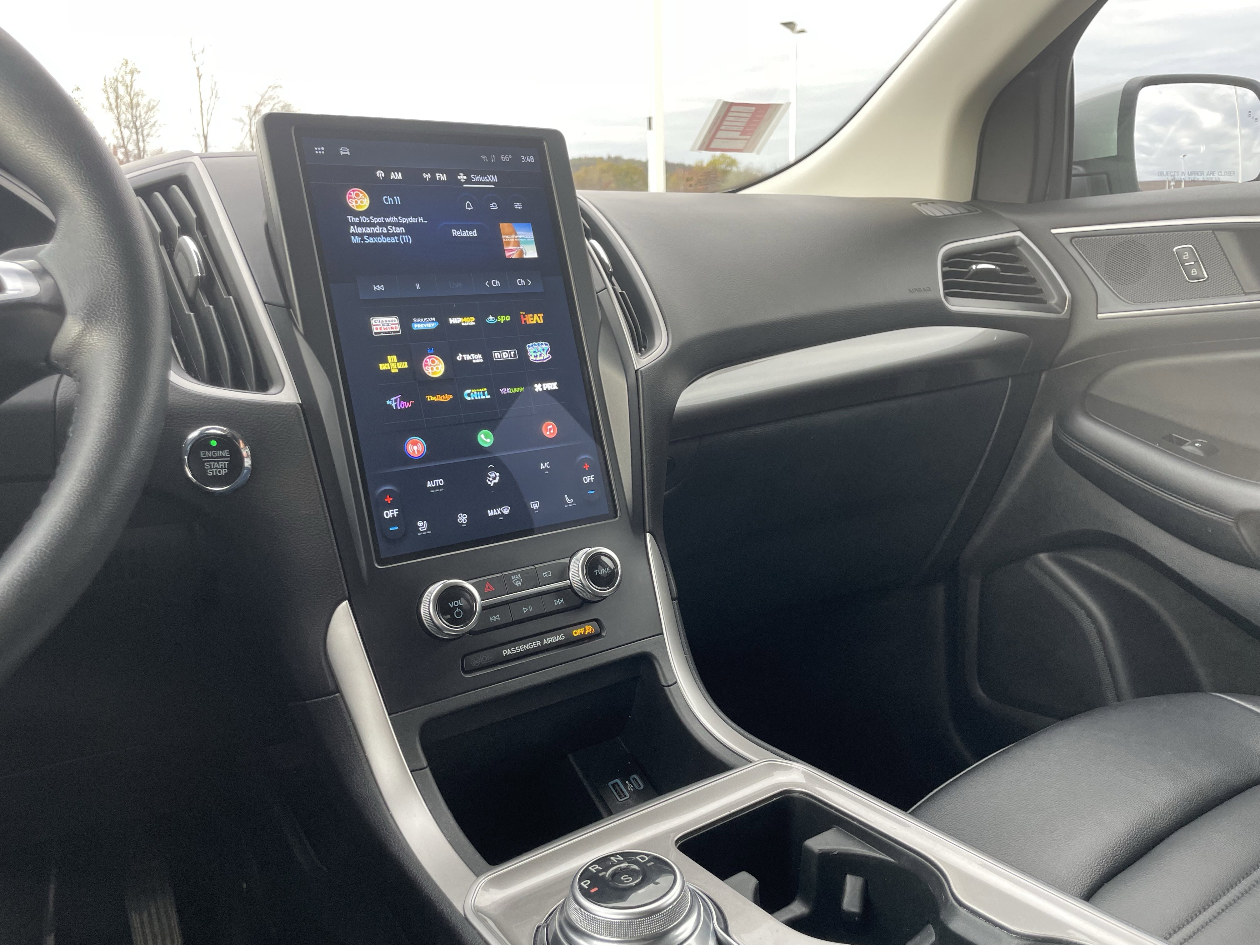 Used 2024 Ford Edge SEL w/ Convenience Package image 9