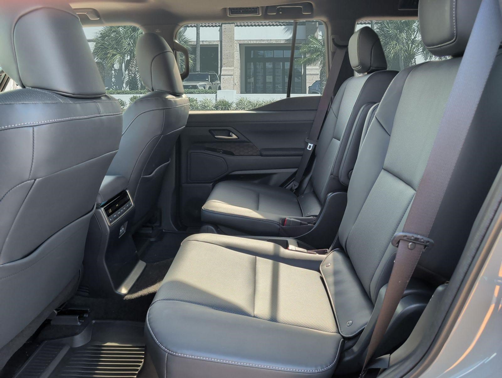 Certified 2026 Lexus GX 550 w/ Accessory Package (2T) AWD/4WD image 25