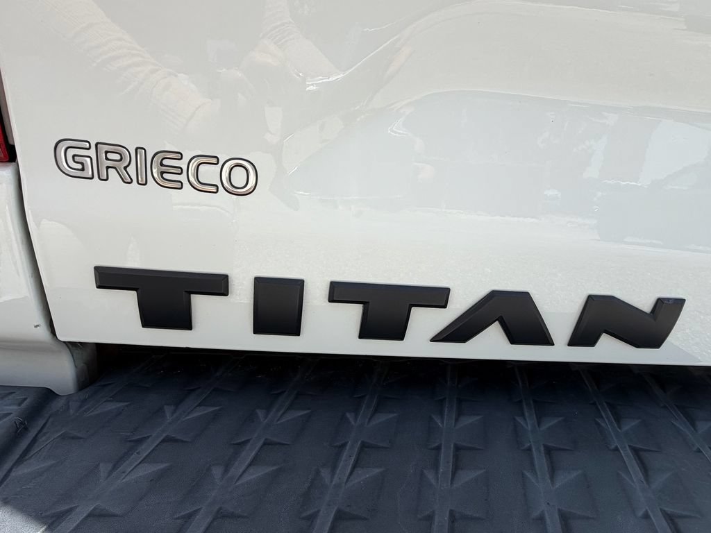 Used 2024 Nissan Titan SV w/ SV Convenience Package AWD/4WD image 10