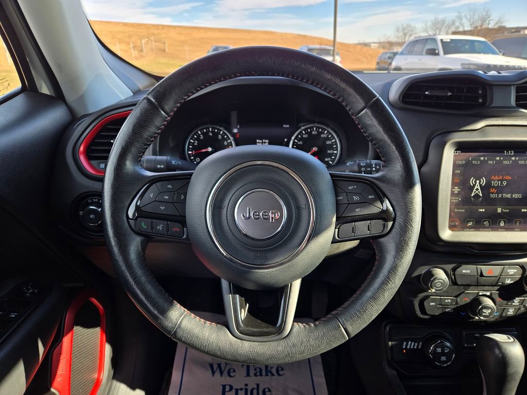 Used 2022 Jeep Renegade Trailhawk image 19