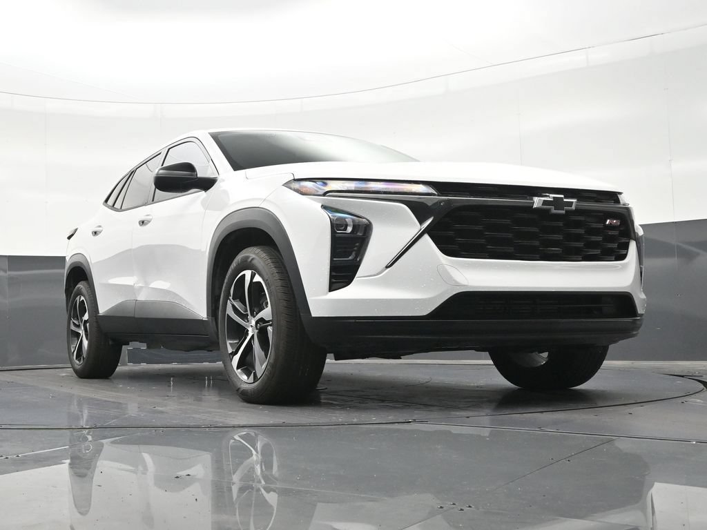 Used 2024 Chevrolet Trax RS FWD image 31