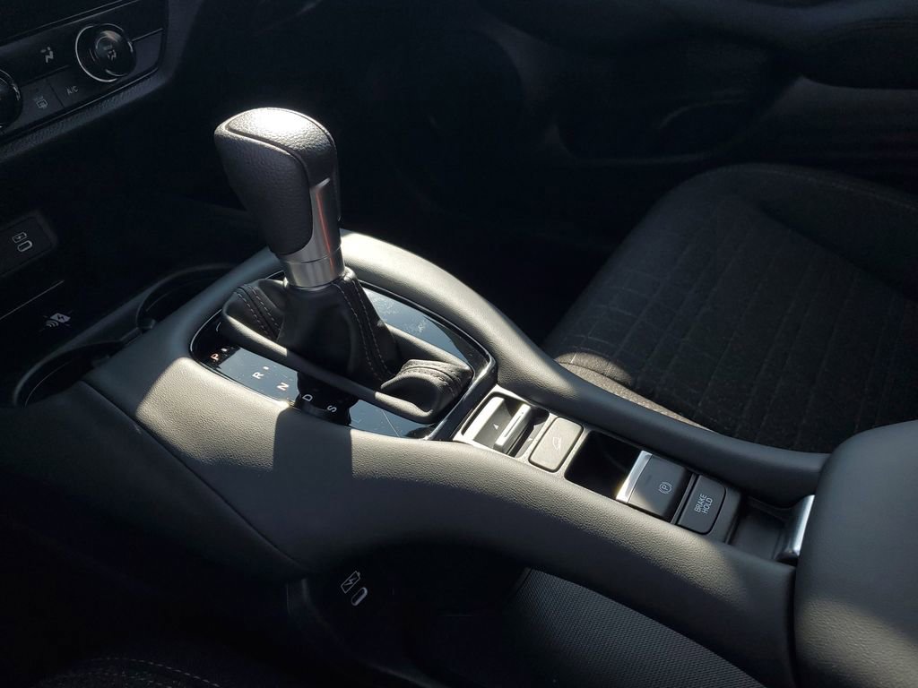 Certified 2026 Honda HR-V LX image 28