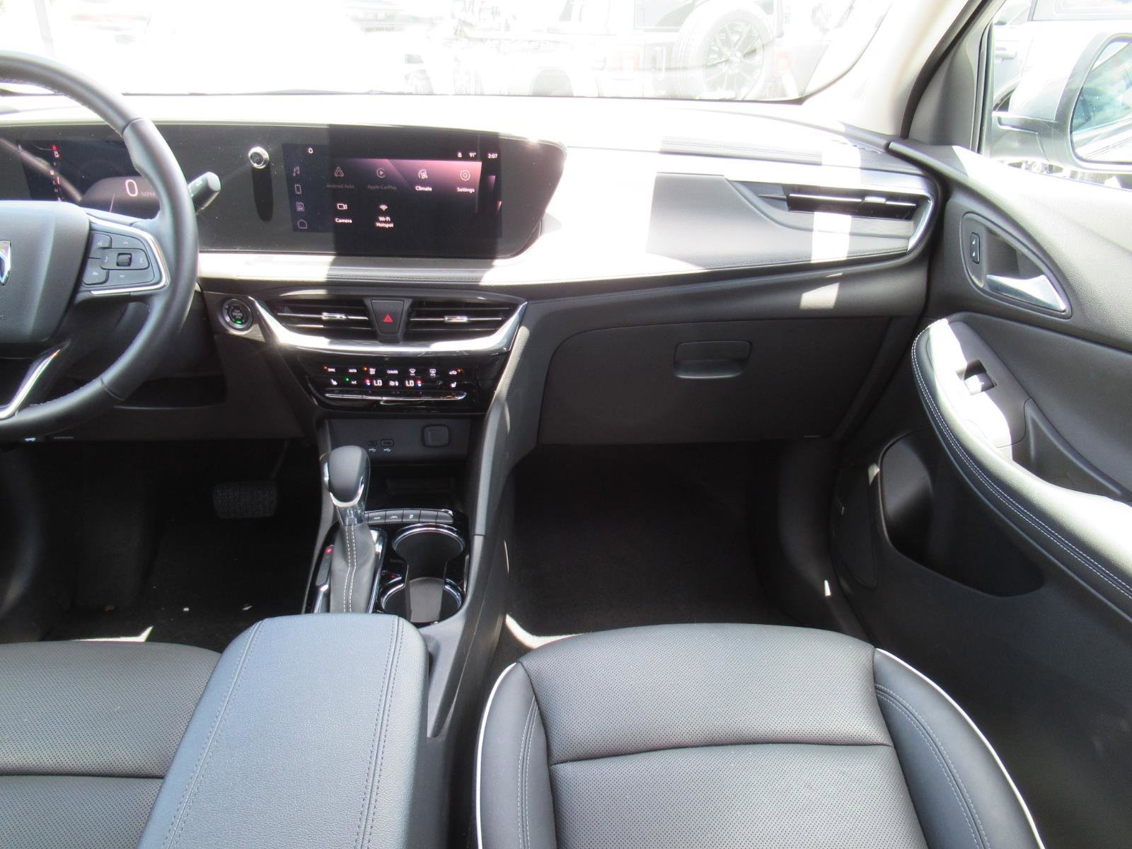 Used 2025 Buick Encore GX Avenir w/ Avenir Technology Package AWD/4WD image 14