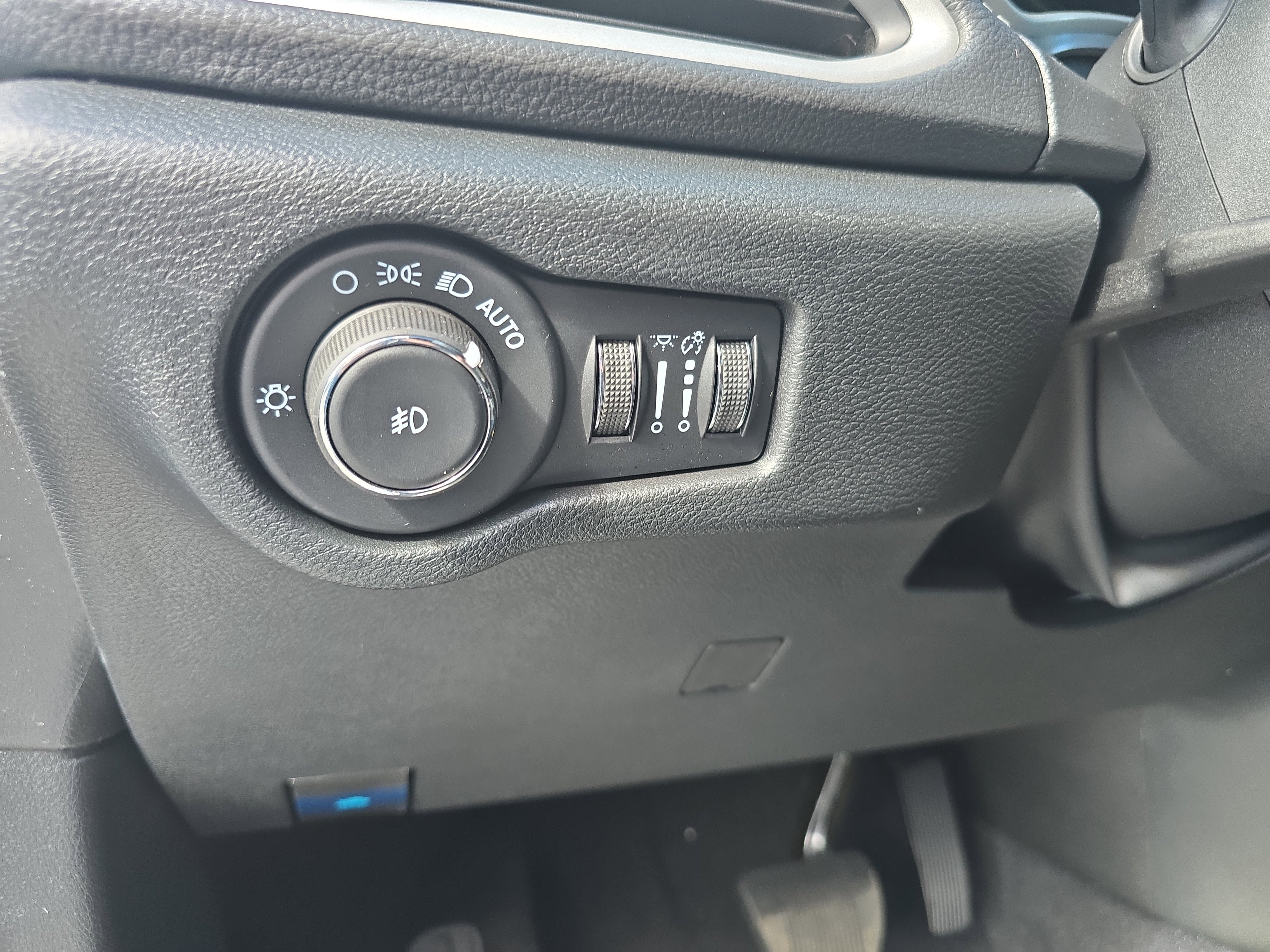 New 2026 Chrysler Pacifica Select image 21