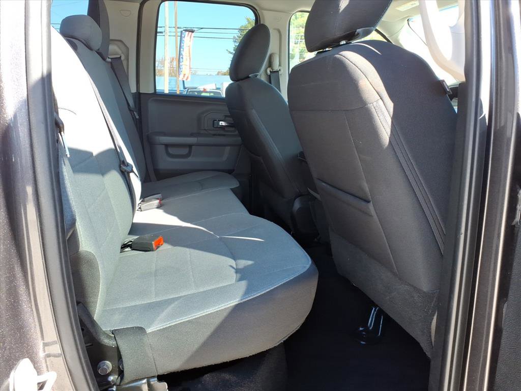 Used 2024 RAM 1500 Classic SLT image 9