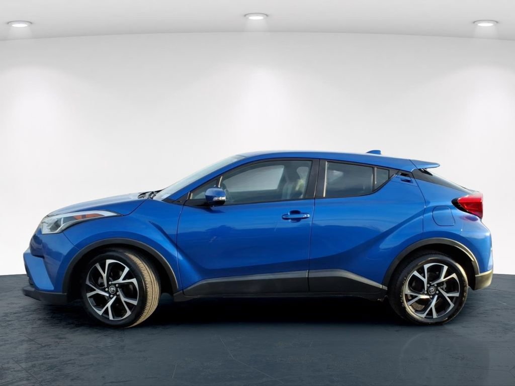 Used 2019 Toyota C-HR XLE image 10