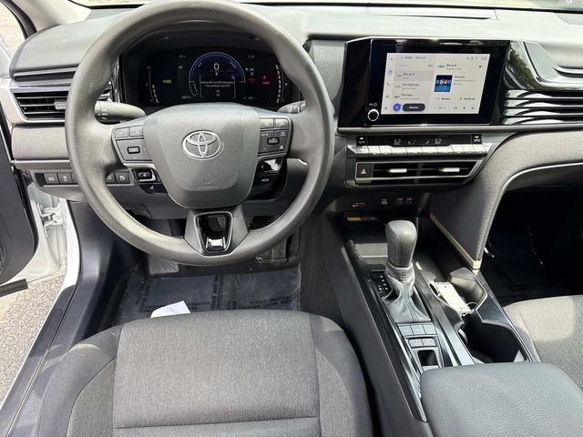 Used 2025 Toyota Camry LE AWD/4WD image 17