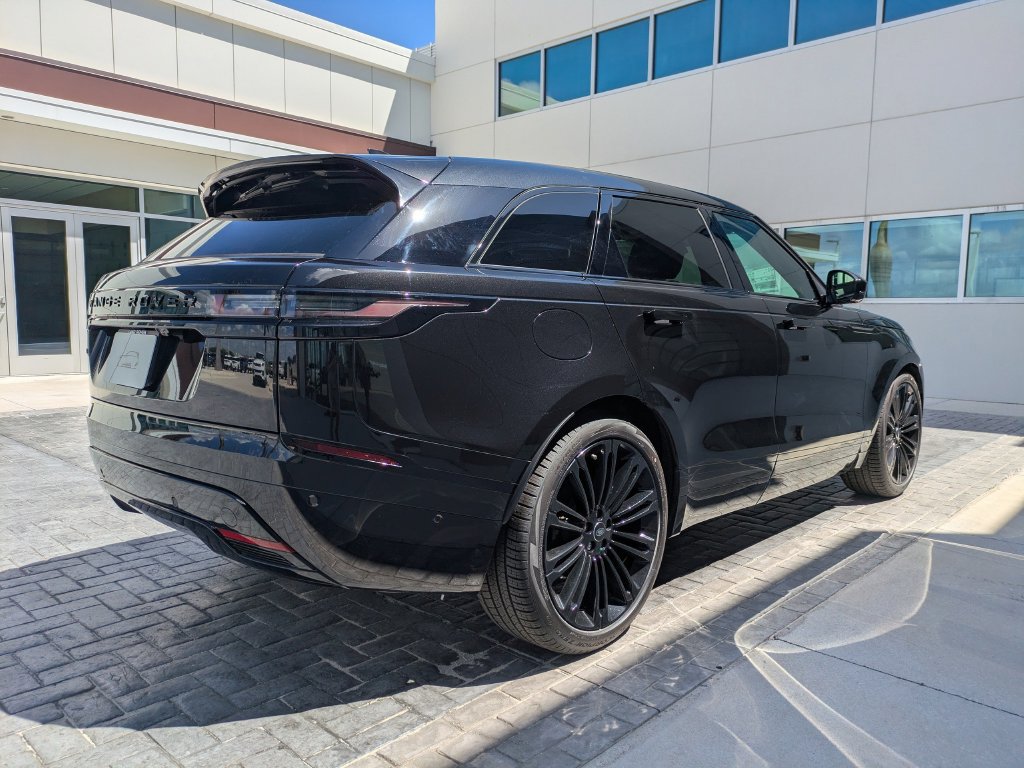 New 2026 Land Rover Range Rover Velar Dynamic SE AWD/4WD image 5