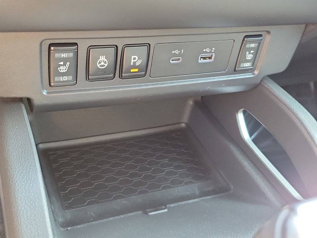 Used 2022 Nissan Frontier SV RWD image 14