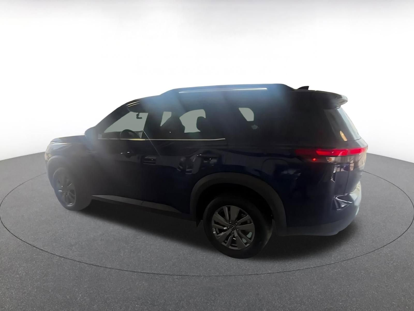 Used 2025 Nissan Pathfinder SV AWD/4WD image 15