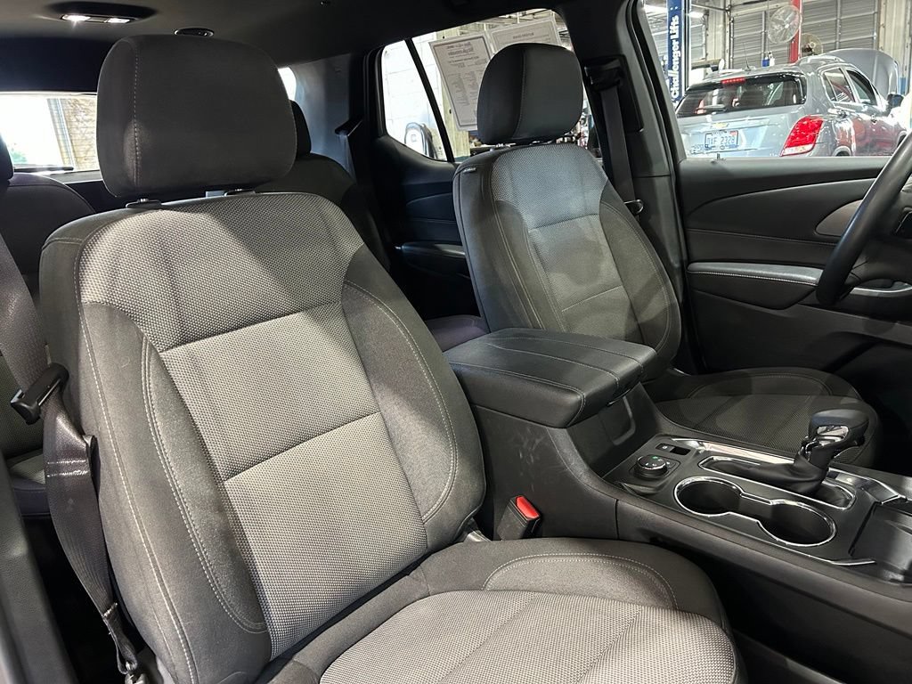 Used 2023 Chevrolet Traverse LT AWD/4WD image 42